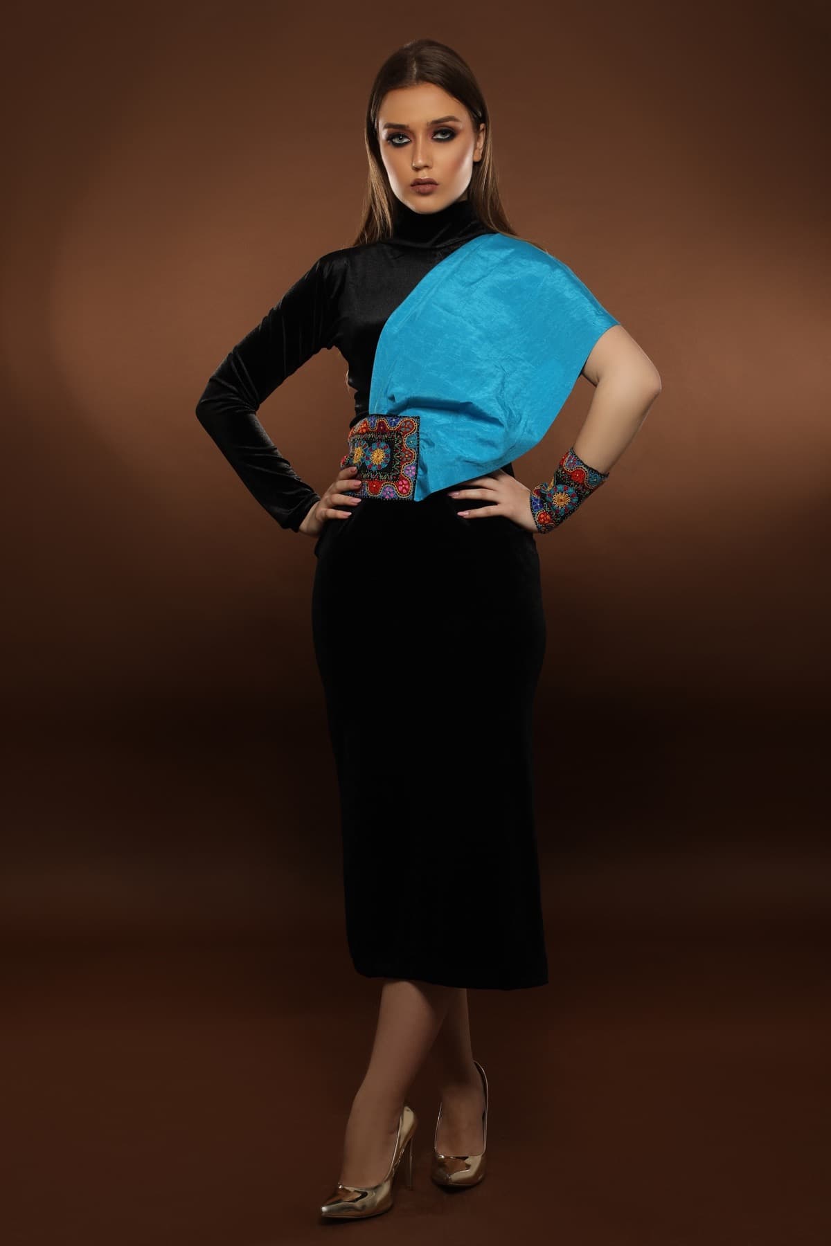 Turquoise accent Queen of Canaan studio portrait